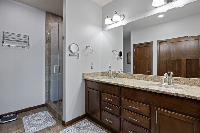 1659 Clifford Ln, Iowa City, IA 52240