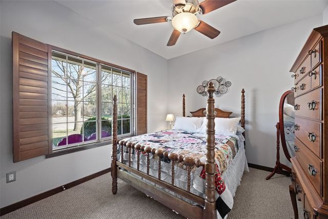 1659 Clifford Ln, Iowa City, IA 52240