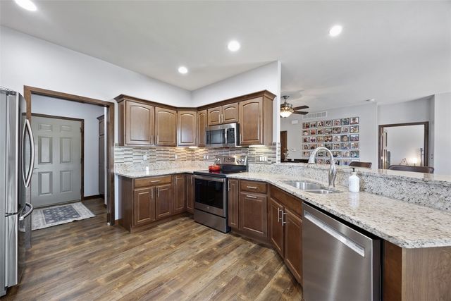 1659 Clifford Ln, Iowa City, IA 52240