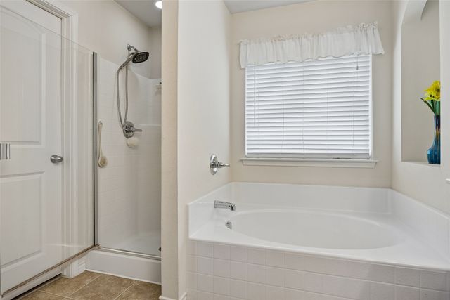 1408 Lauren Lane, Granbury, TX 76048