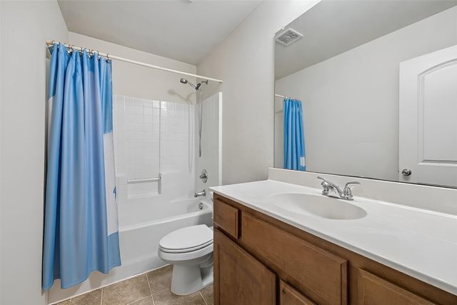 1408 Lauren Lane, Granbury, TX 76048