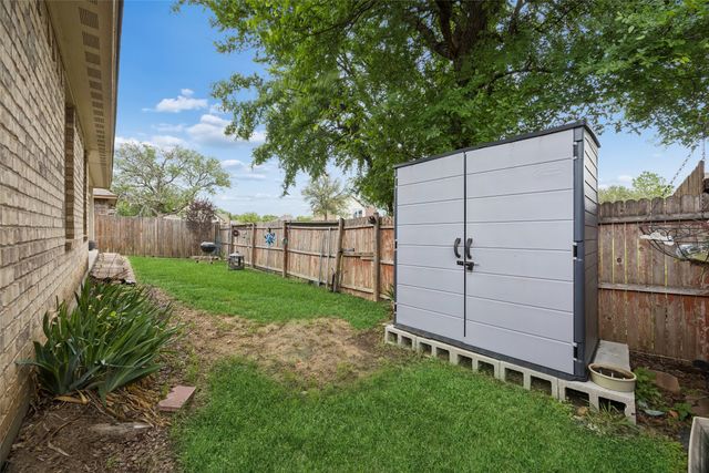 1408 Lauren Lane, Granbury, TX 76048