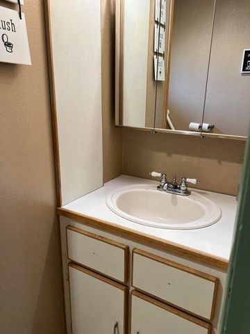 522 Van Ness Avenue, Klamath Falls, OR 97601