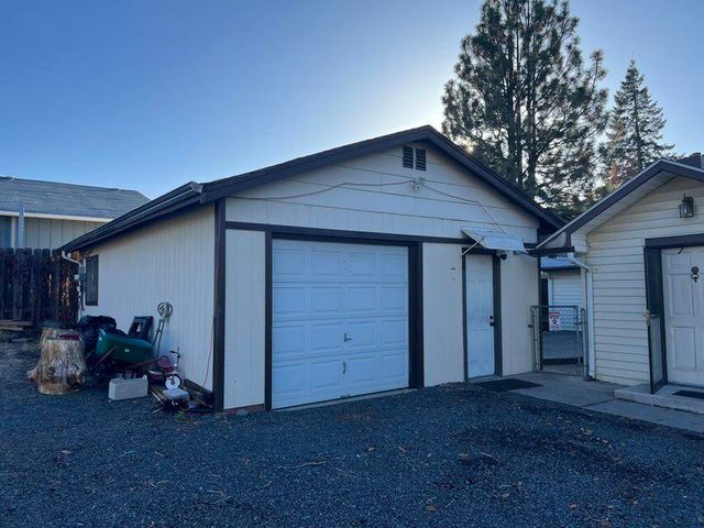 522 Van Ness Avenue, Klamath Falls, OR 97601