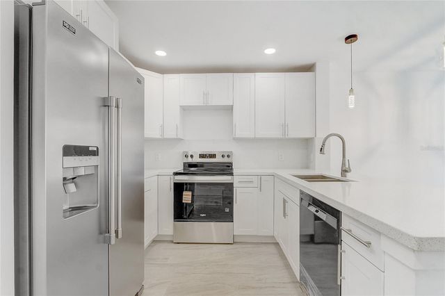 13941 FAIRWAY ISLAND DRIVE 723, Orlando, FL 32837