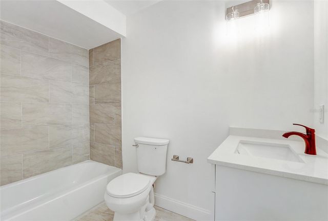 13941 FAIRWAY ISLAND DRIVE 723, Orlando, FL 32837