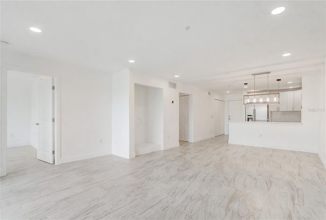 13941 FAIRWAY ISLAND DRIVE 723, Orlando, FL 32837