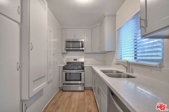 7013 Ramsgate Place, Los Angeles, CA 90045