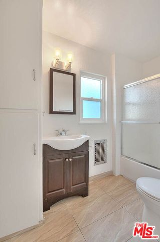 7013 Ramsgate Place, Los Angeles, CA 90045