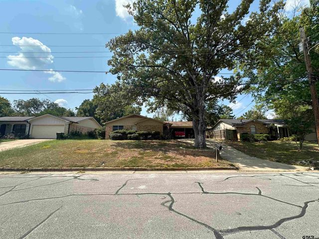 2613 Chelsea Dr, Tyler, TX 75701