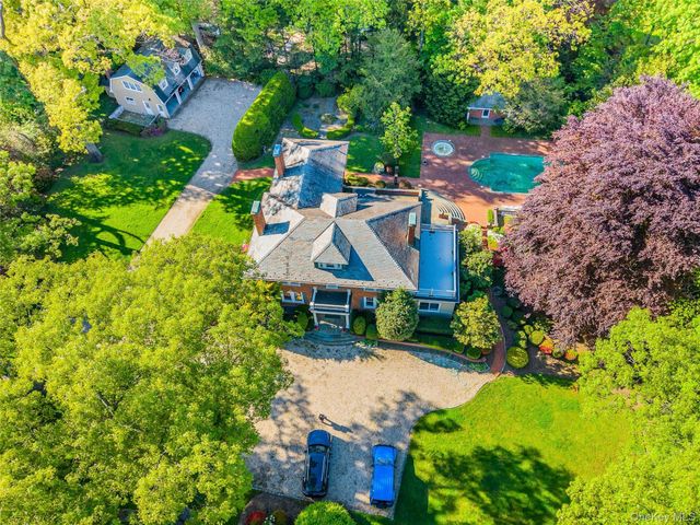 23 Townsend Road, Glen Cove, NY 11542