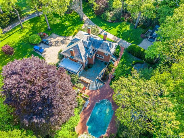 23 Townsend Road, Glen Cove, NY 11542
