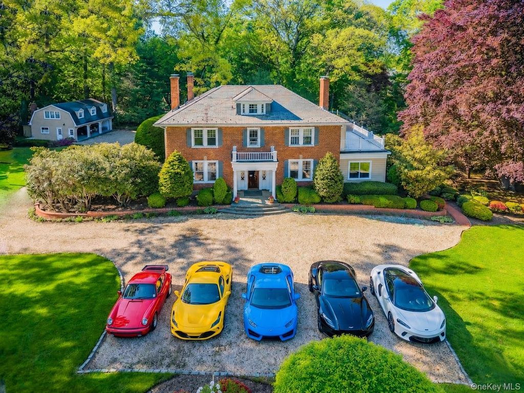 23 Townsend Road, Glen Cove, NY 11542