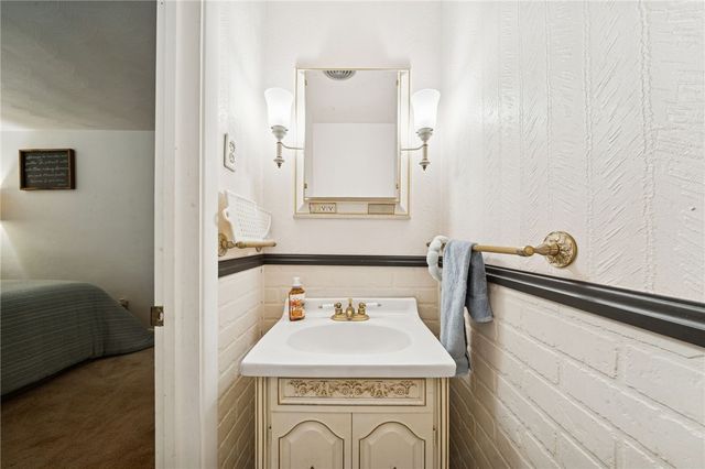 126 Mount Odin Drive, Hempfield Twp, PA 15601