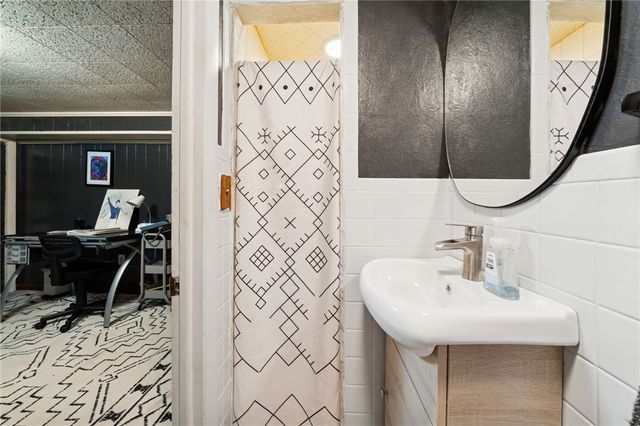 126 Mount Odin Drive, Hempfield Twp, PA 15601