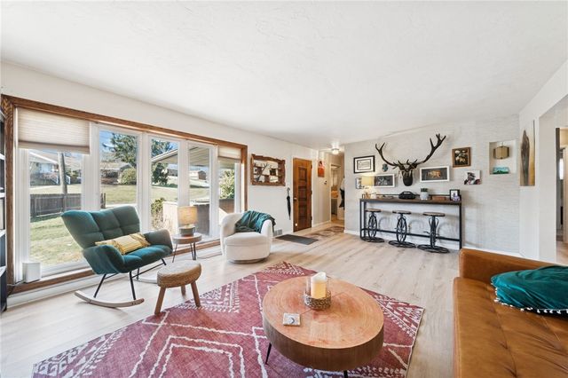 126 Mount Odin Drive, Hempfield Twp, PA 15601