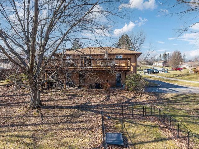 126 Mount Odin Drive, Hempfield Twp, PA 15601