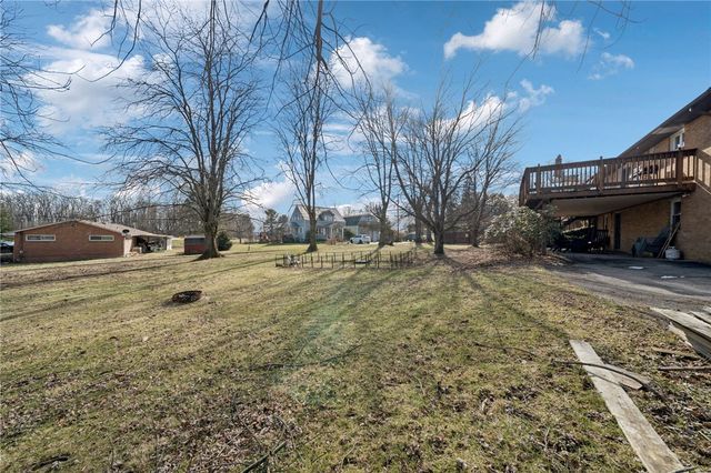 126 Mount Odin Drive, Hempfield Twp, PA 15601