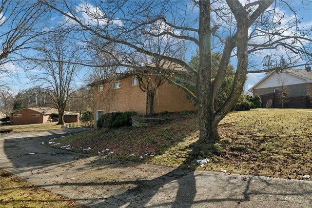 126 Mount Odin Drive, Hempfield Twp, PA 15601