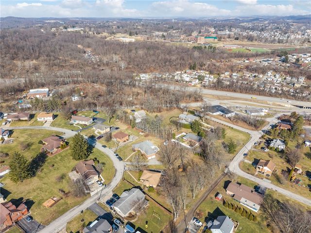 126 Mount Odin Drive, Hempfield Twp, PA 15601