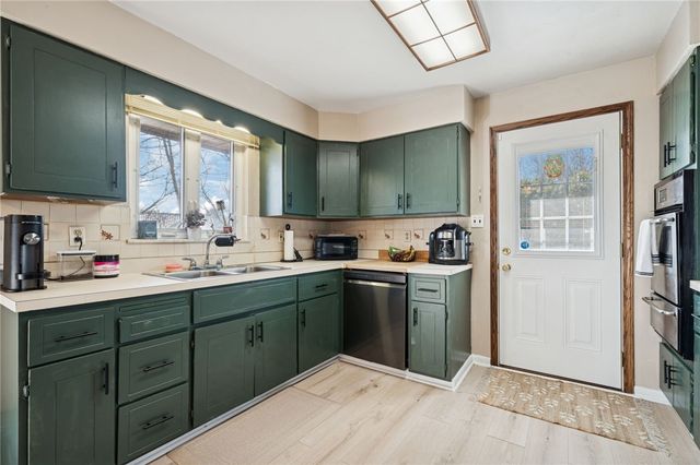 126 Mount Odin Drive, Hempfield Twp, PA 15601