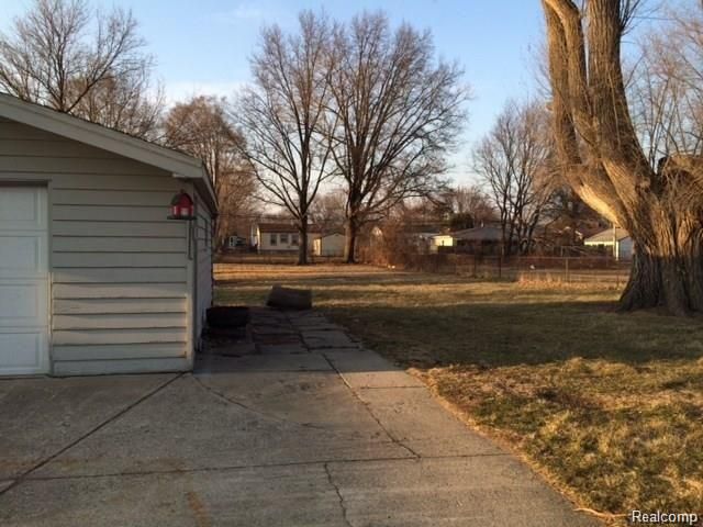 3141 Berkshire Avenue, Warren, MI 48091