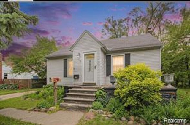 3141 Berkshire Avenue, Warren, MI 48091