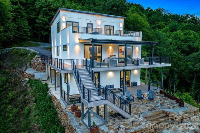 840 Fontana Trace Drive, Almond, NC 28702