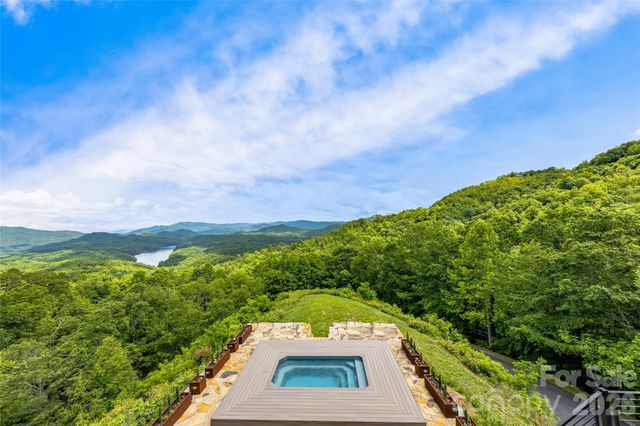 840 Fontana Trace Drive, Almond, NC 28702