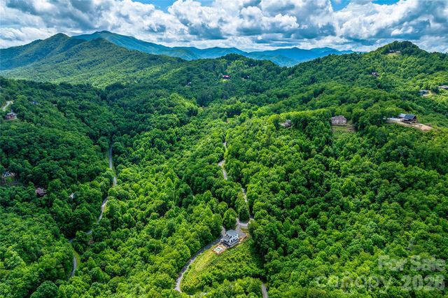 840 Fontana Trace Drive, Almond, NC 28702