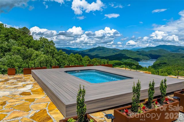 840 Fontana Trace Drive, Almond, NC 28702