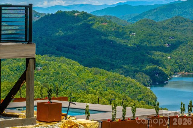 840 Fontana Trace Drive, Almond, NC 28702
