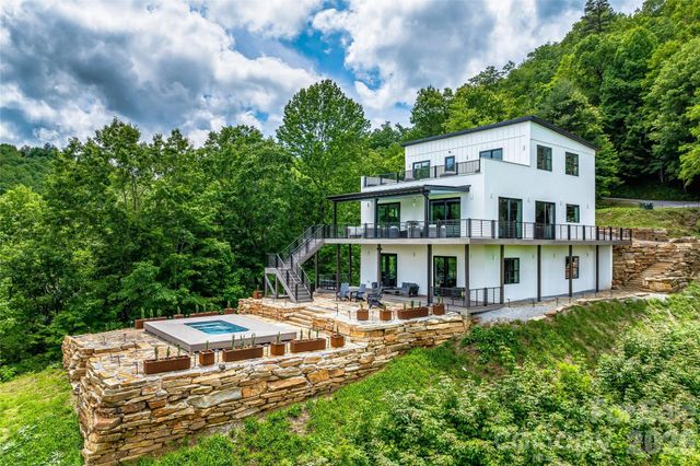 840 Fontana Trace Drive, Almond, NC 28702