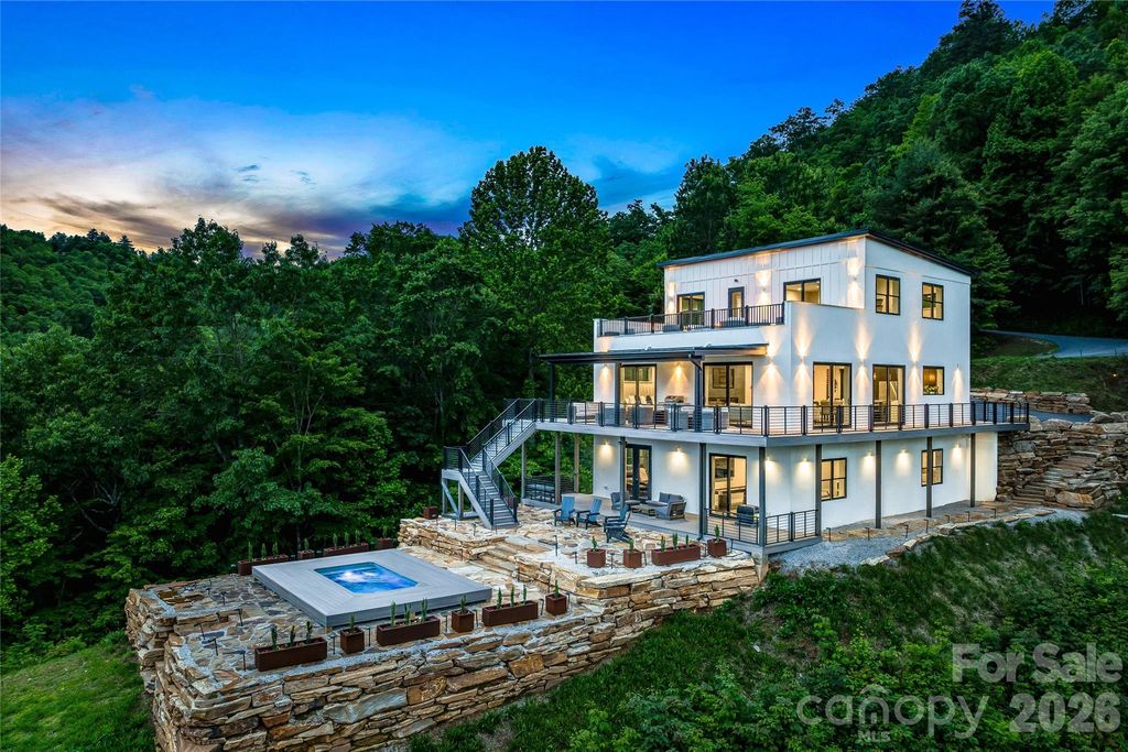 840 Fontana Trace Drive, Almond, NC 28702