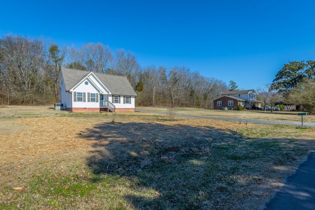 300 Osceola Dr, Whitwell, TN 37397