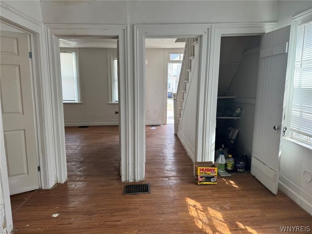 435 Elmwood Avenue, Niagara Falls, NY 14301