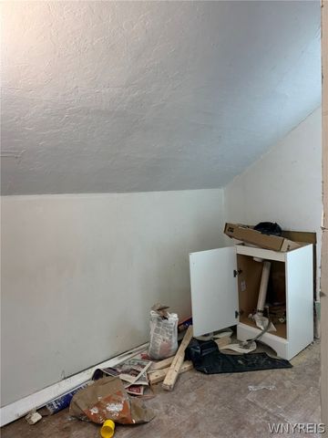 435 Elmwood Avenue, Niagara Falls, NY 14301