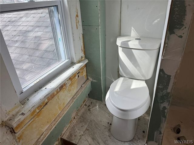 435 Elmwood Avenue, Niagara Falls, NY 14301