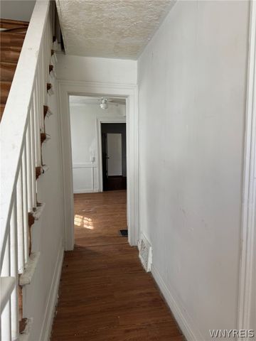 435 Elmwood Avenue, Niagara Falls, NY 14301