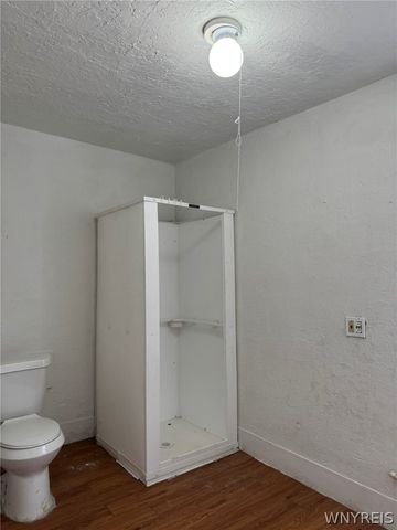 435 Elmwood Avenue, Niagara Falls, NY 14301