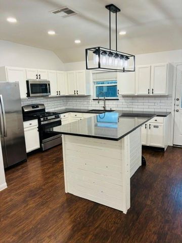 6114 El Oro Drive, Houston, TX 77048