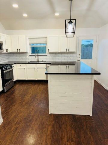 6114 El Oro Drive, Houston, TX 77048