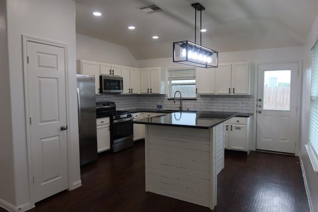 6114 El Oro Drive, Houston, TX 77048