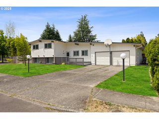 1021 Ne 195TH Ave, Portland, OR 97230