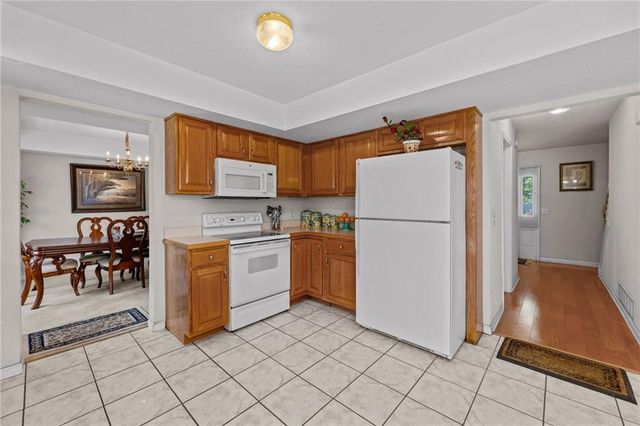 604 Stowe Court, Lawrence, KS 66049