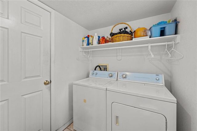 604 Stowe Court, Lawrence, KS 66049