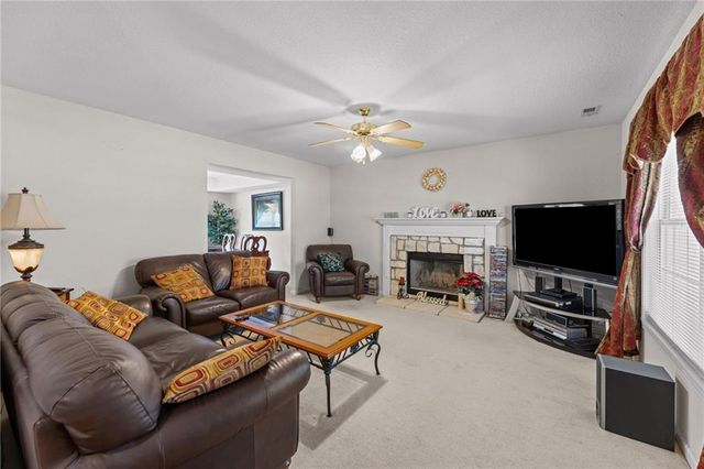 604 Stowe Court, Lawrence, KS 66049
