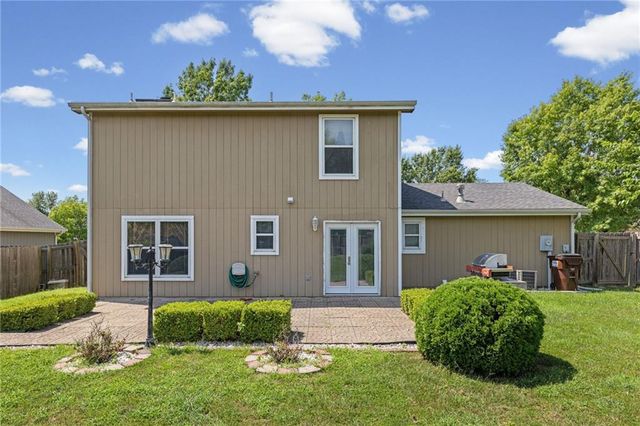 604 Stowe Court, Lawrence, KS 66049