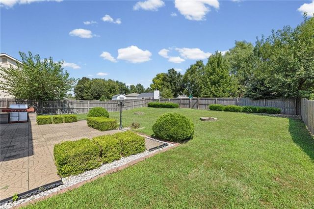 604 Stowe Court, Lawrence, KS 66049