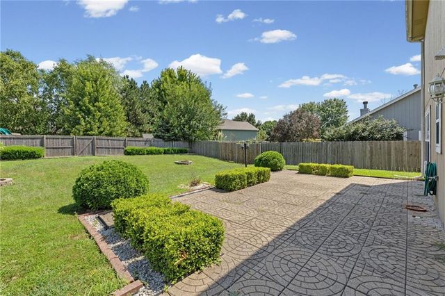 604 Stowe Court, Lawrence, KS 66049